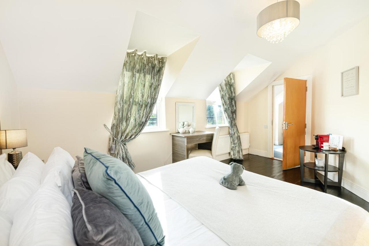 Caravogue House 2* Trim